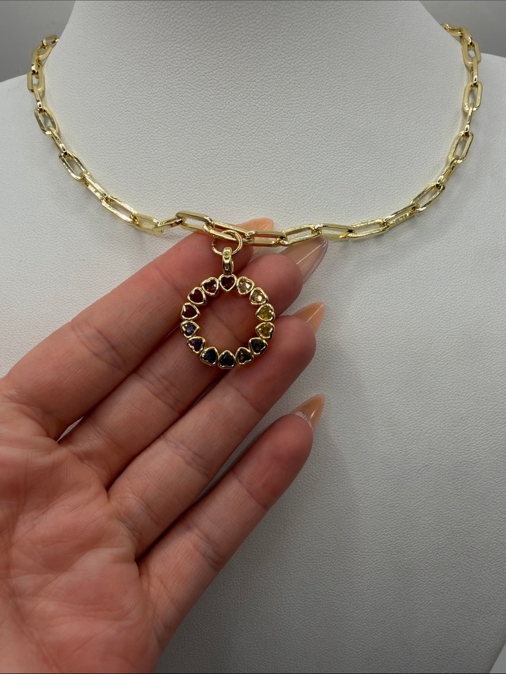 134. Gold Link Chain Necklace with Black Stone Circle Pendant 18”